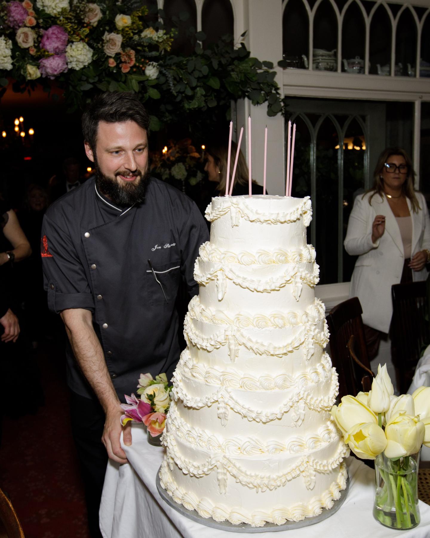 Wedding Cake at Red Lion Inn