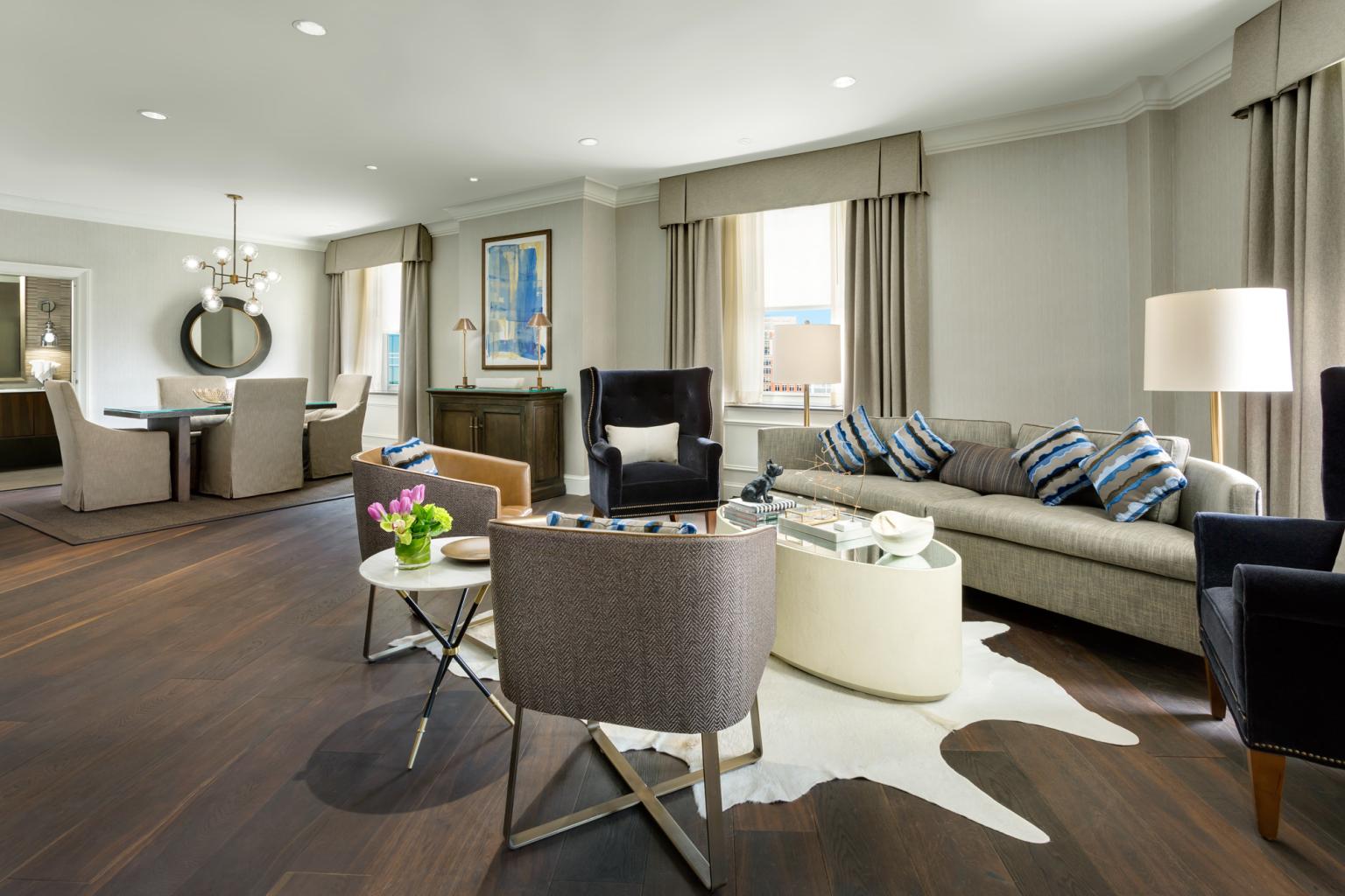 Sitting area and eating area in the Presidential Suite