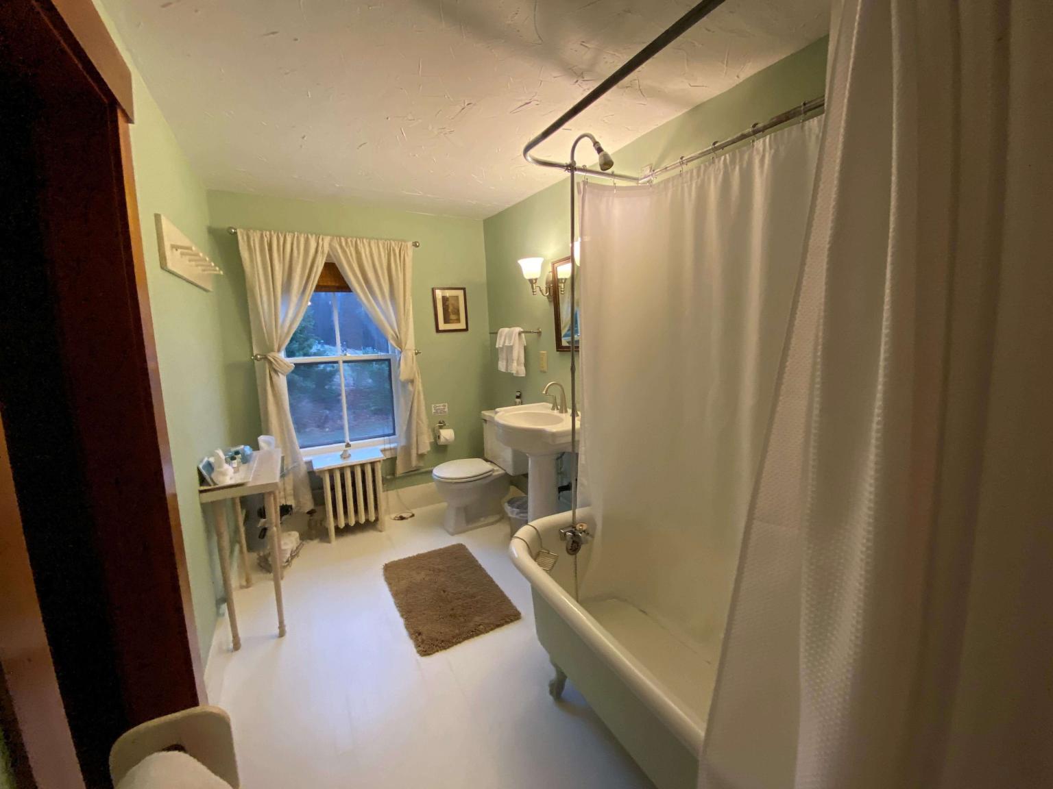 Follansbee Inn