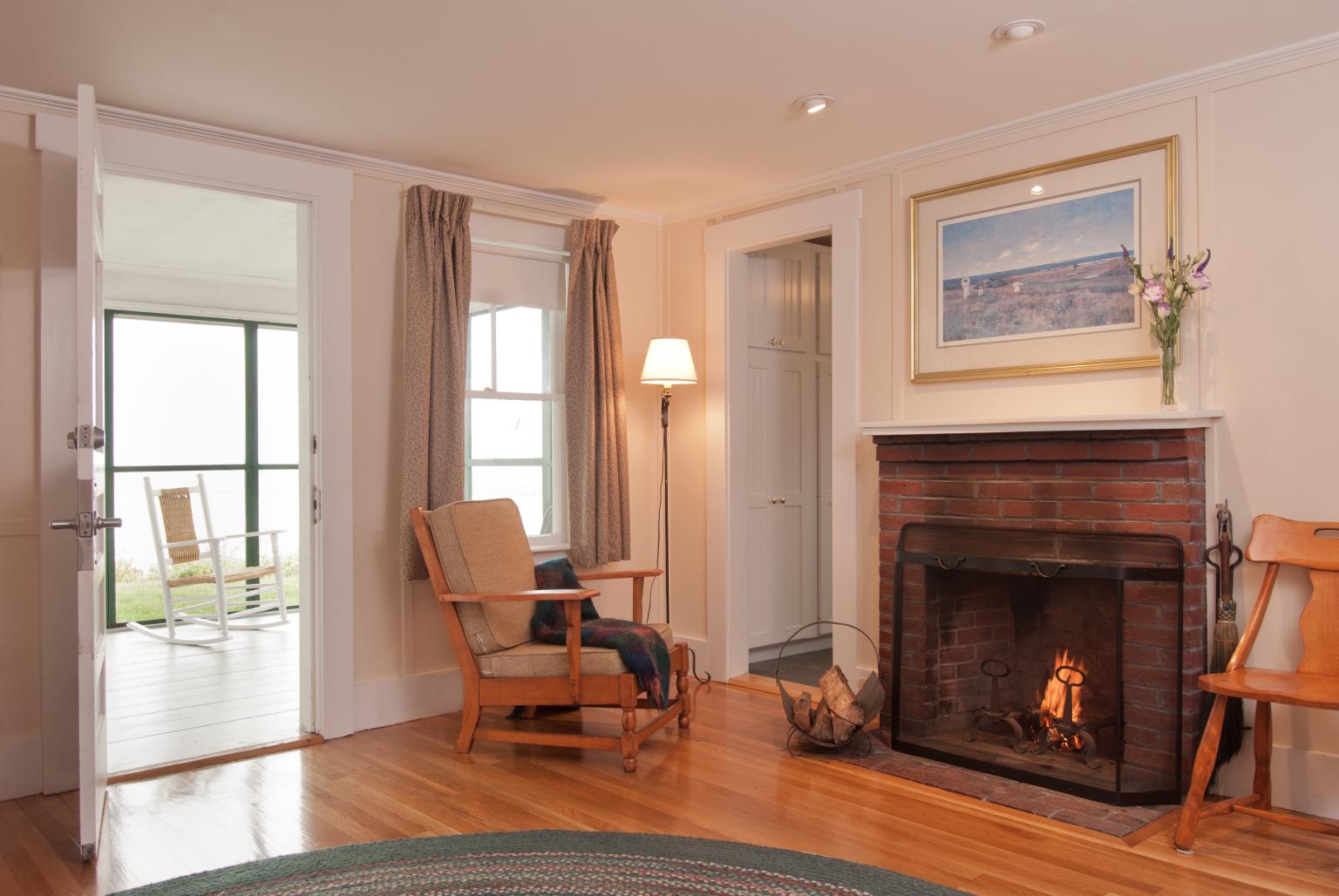 The Dunes on the Waterfront - Cottage Interior