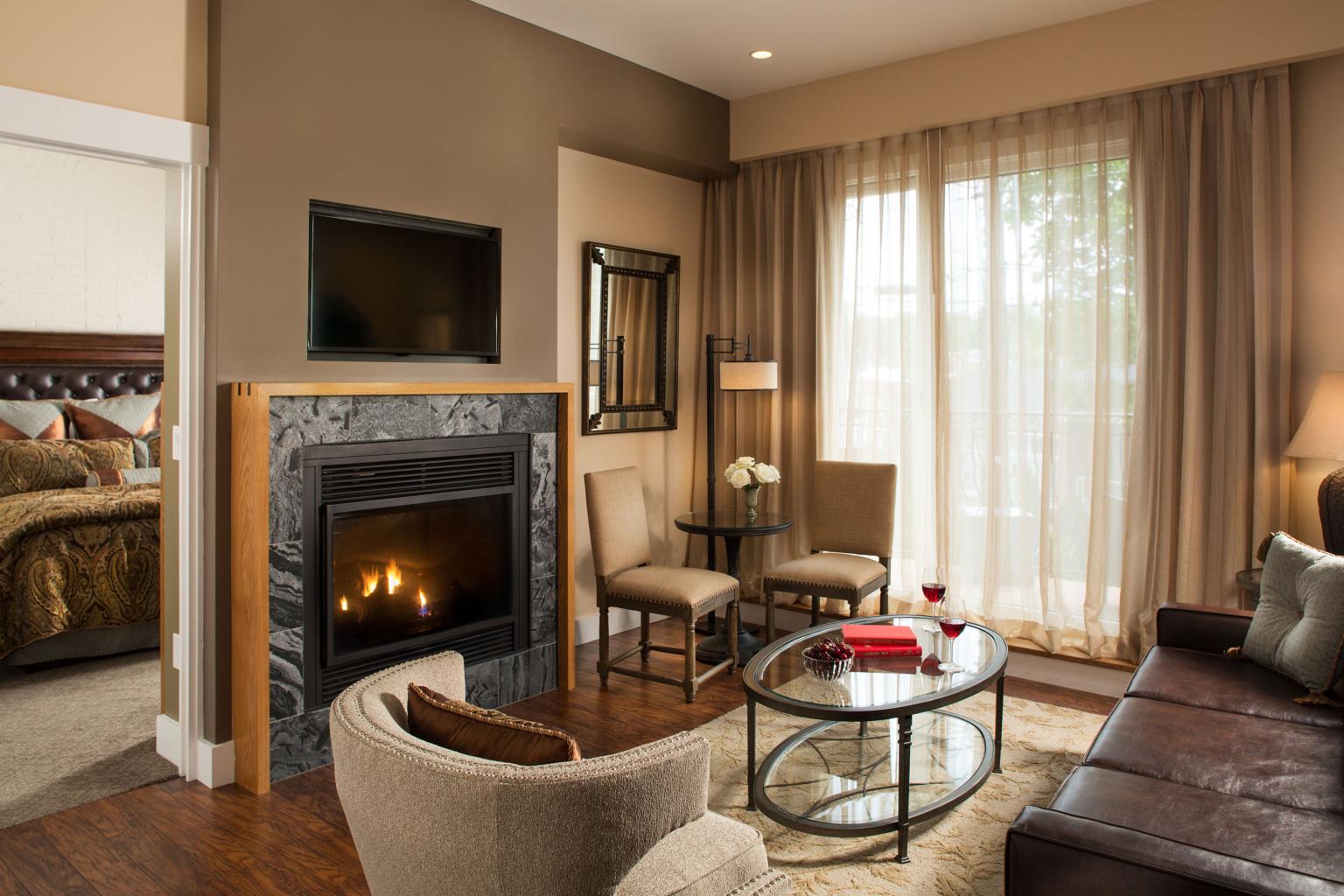 Deluxe Suite Livingroom
