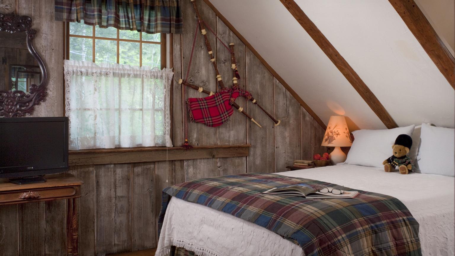 Highland Room at West Hill House B&B