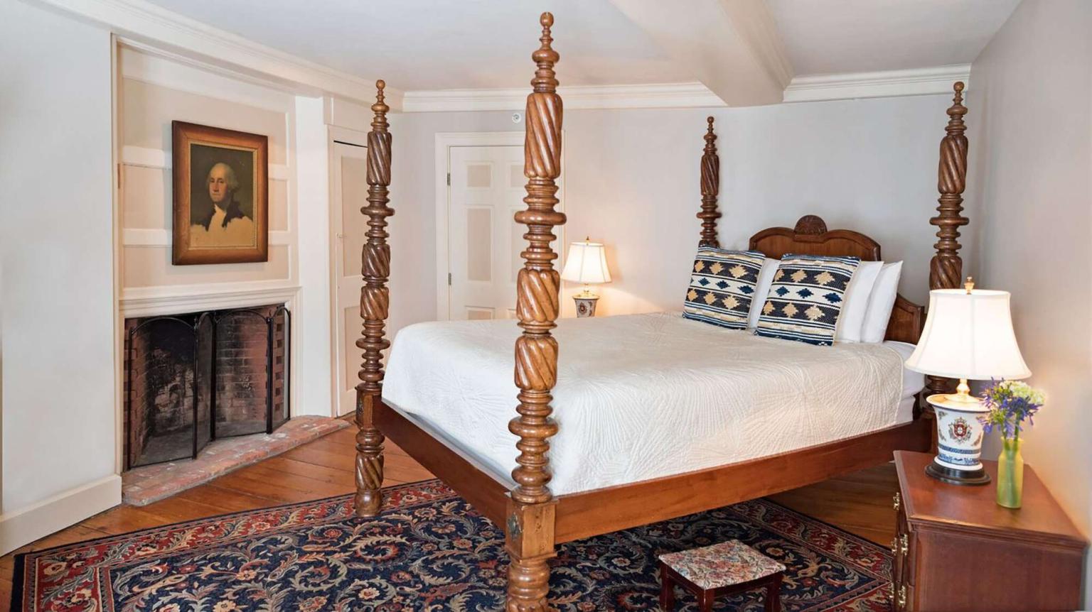 Three Chimneys Inn ~ ffrost Sawyer Tavern Homestead Room