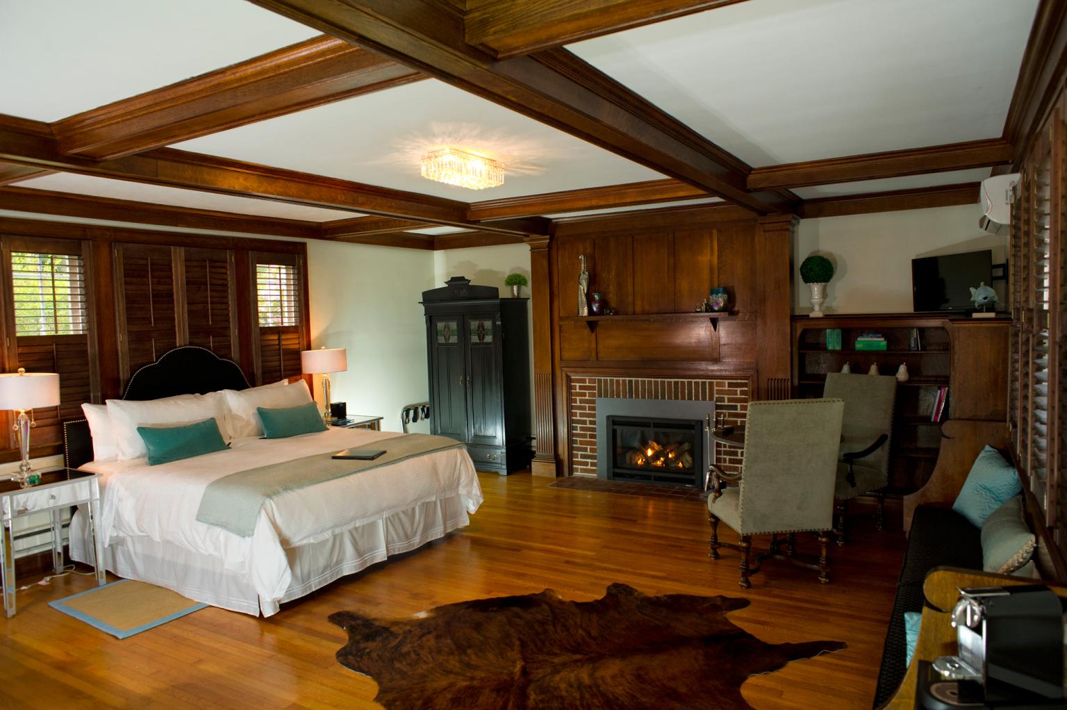 Luxury Grand Room at the Nobncoket Boutique Inn on Martha's Vineyard