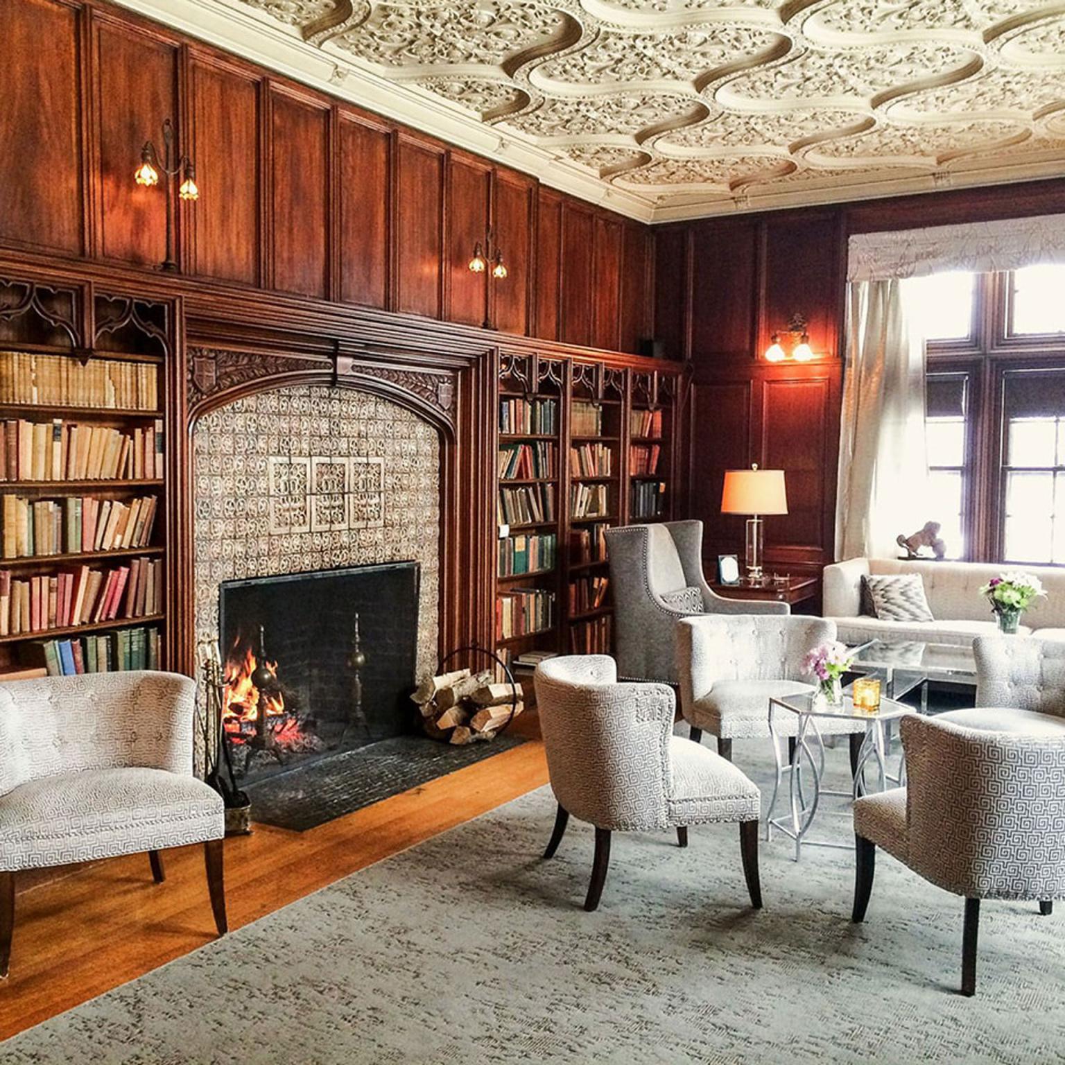 Castle Hill Resort and Spa - Library