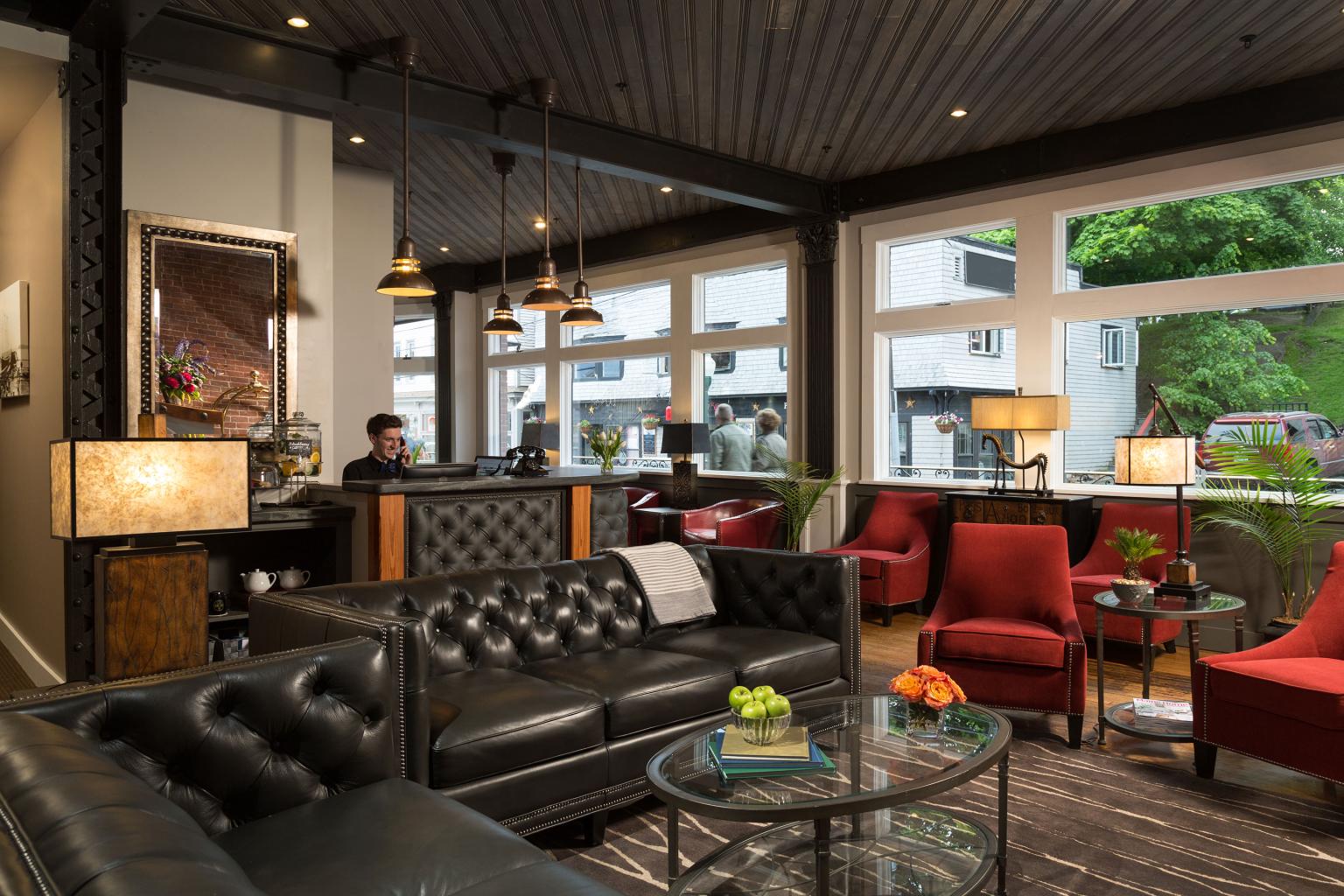 16 Bay View Lobby