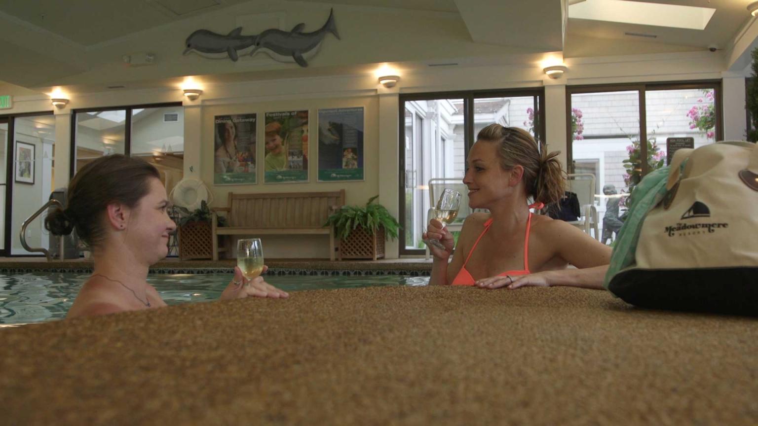 Meadowmere Resort Indoor Pool Fun