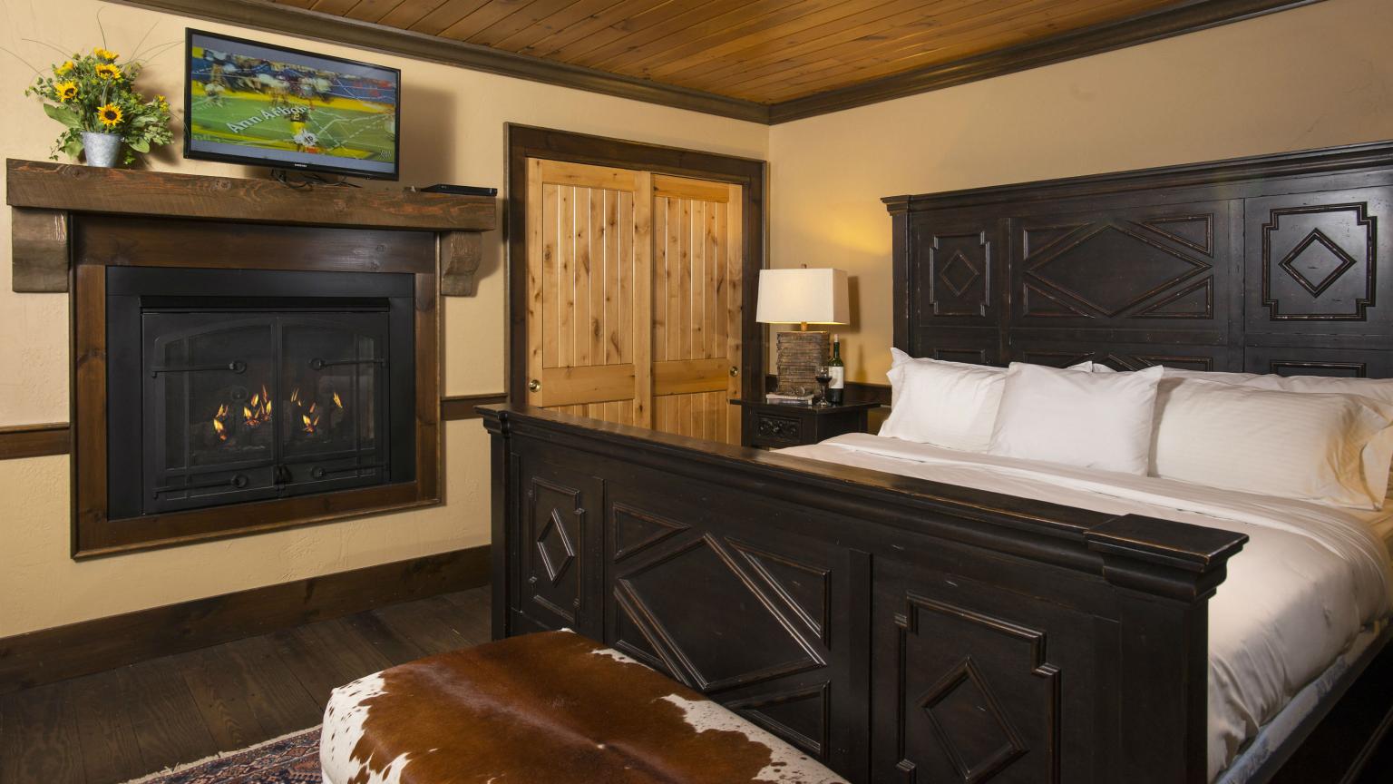 Mountain Top Inn & Resort lodge Room
