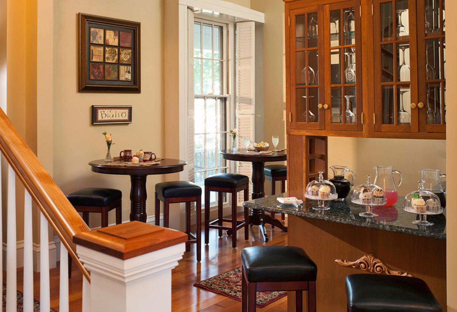 Captain's Manor Inn - Bistro