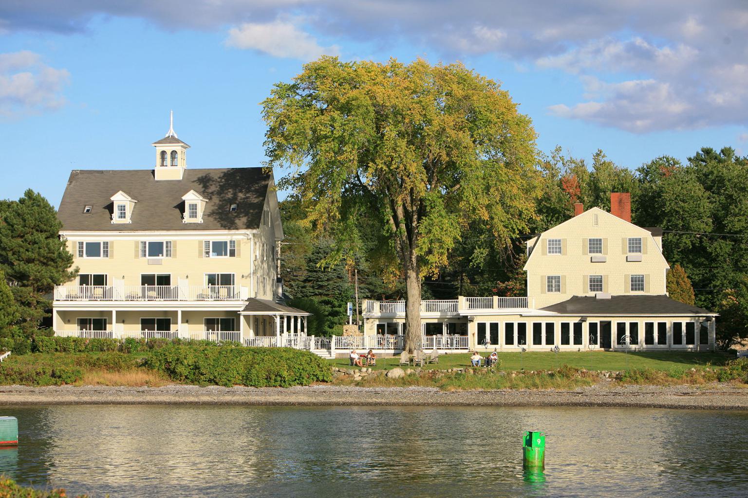 Kennebunkport, ME Lodging at The Breakwater Inn & Spa for Maine