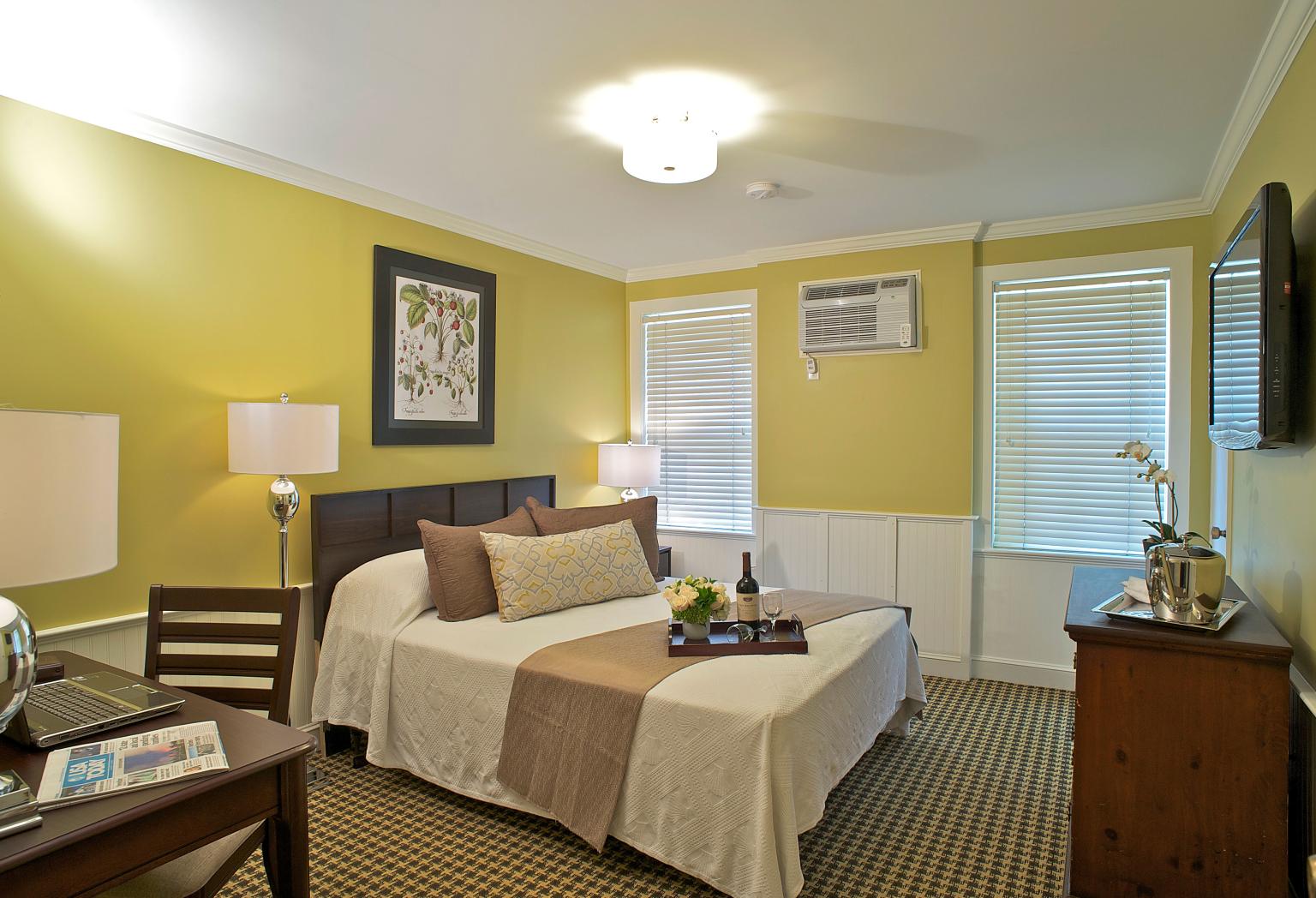 Concord's Colonial Inn - Guest Room