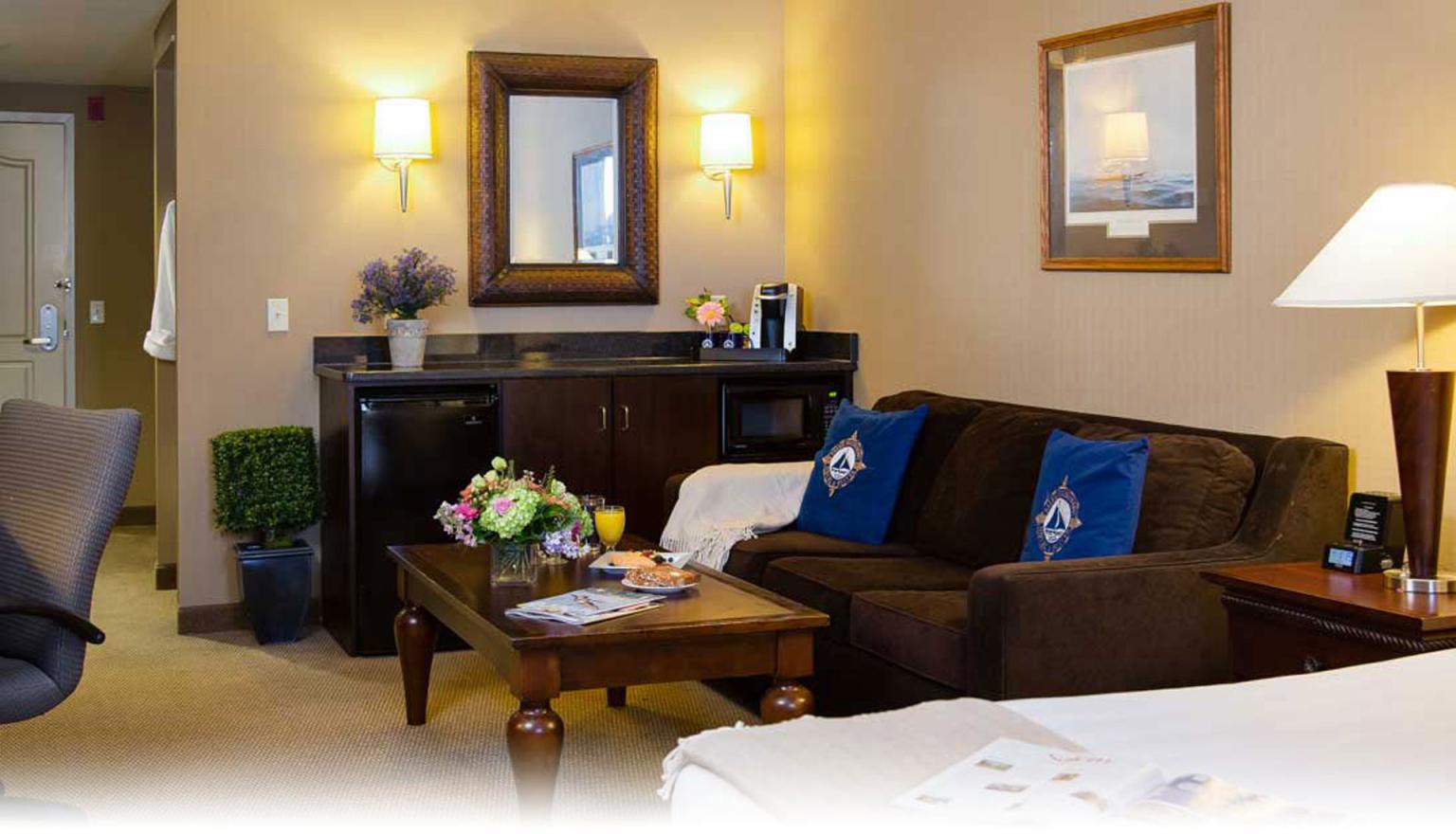 Salem Waterfront Hotel & Suites - Guest Room