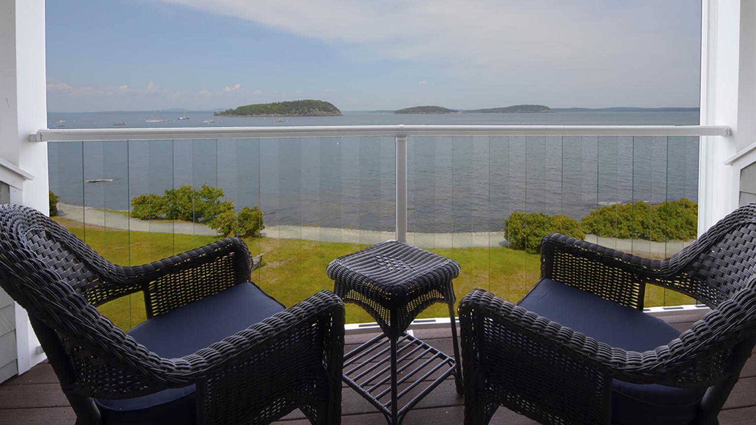 Bar Harbor Inn | Queen Double Deck