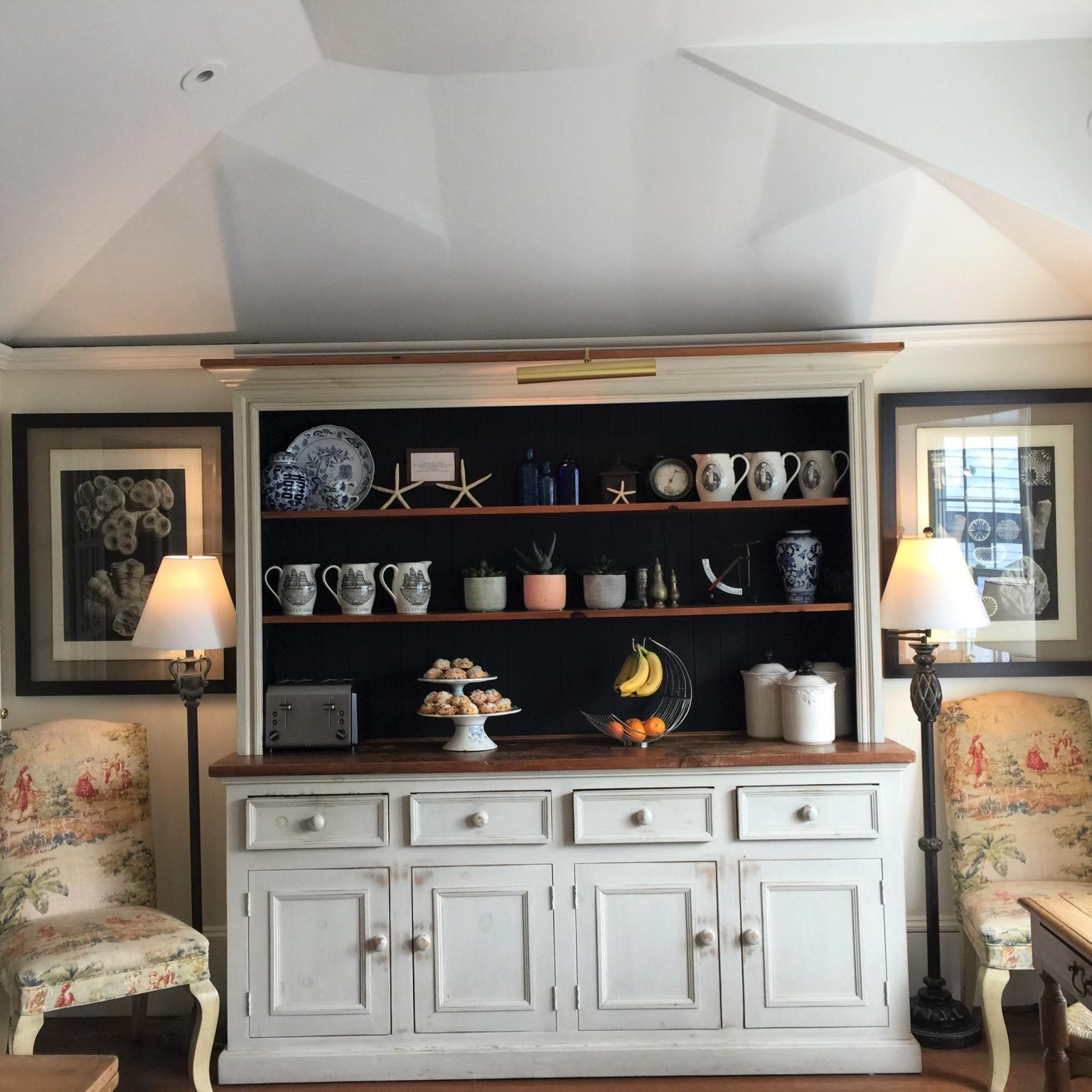 Breakfast Room
