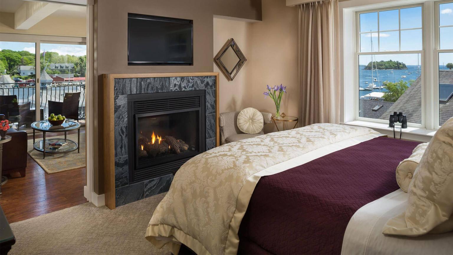 16 Bay View Pet Friendly Hotel in Camden, Maine