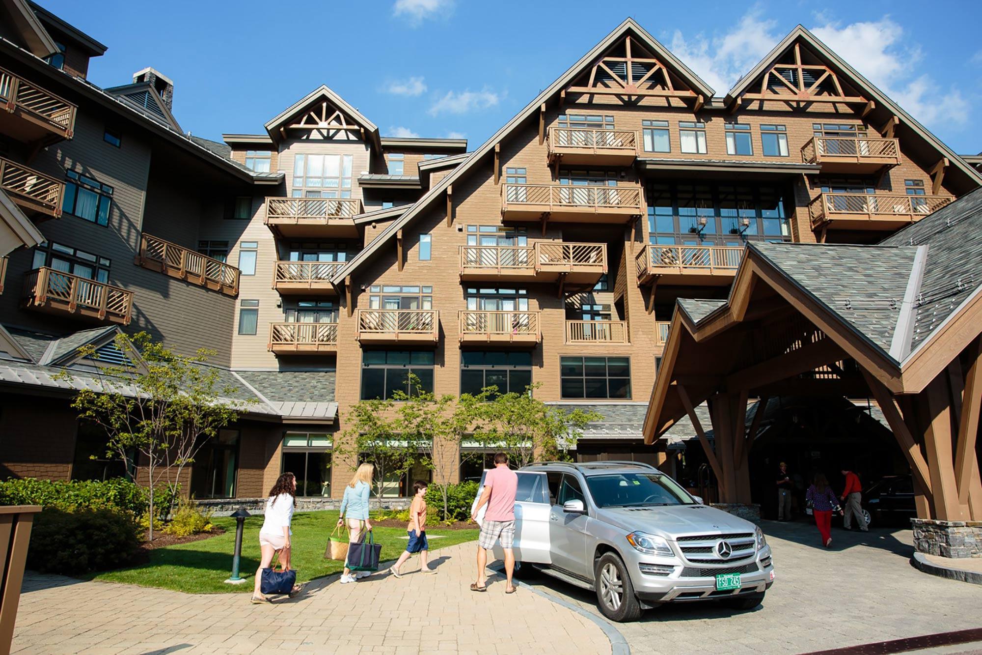Luxury Lodging In Stowe Vt Ski Out Getaways Vacations Stowe Mountain Lodge