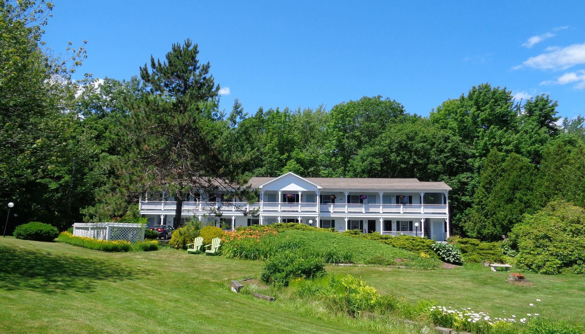 Camden, ME Unique Lodging for Getaways + Vacations Cedar Crest Inn