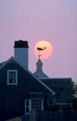 Dunkler Sonnenuntergang auf Cape Cod